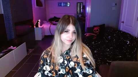 serafina @ myfreecams on 20231005
