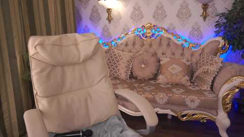 aredwine @ myfreecams on 20231006