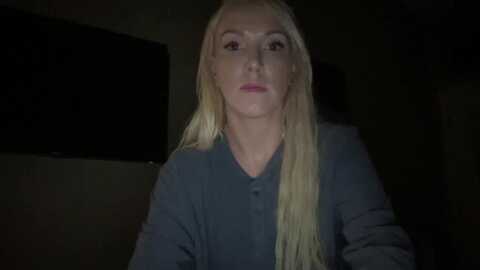 brees_room @ myfreecams on 20231006