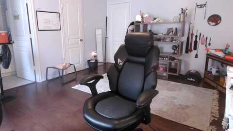 bunnydathug @ myfreecams on 20231006