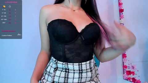 carmenvilla1 @ myfreecams on 20231006