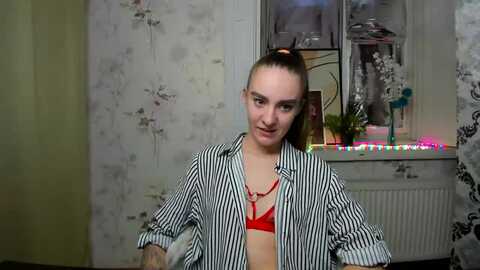 ladyamelia @ myfreecams on 20231006