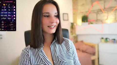 liya__silver_ @ myfreecams on 20231006