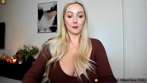 mi_ha @ myfreecams on 20231006