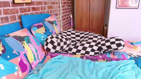 pixie_snow @ myfreecams on 20231006