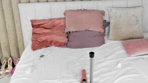 pixxie_x @ myfreecams on 20231006