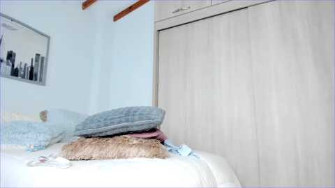 salogarces @ myfreecams on 20231006