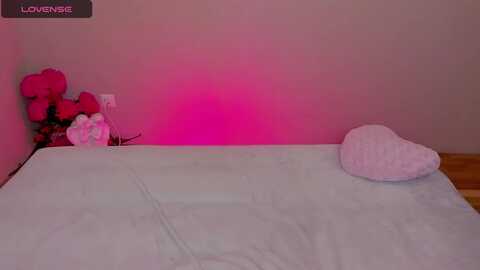 sugaranila @ myfreecams on 20231006