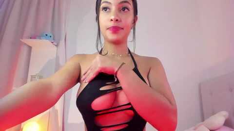 sweetmoon1 @ myfreecams on 20231006