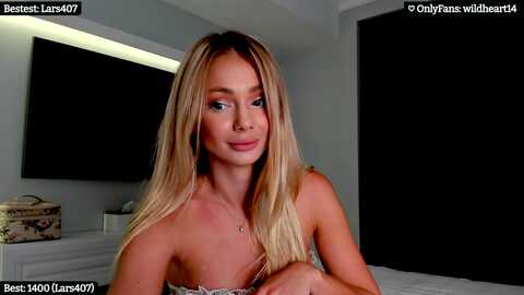yveline @ myfreecams on 20231006