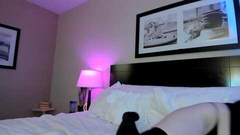 avaxgreen @ myfreecams on 20231007