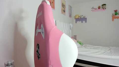 cherrycute666 @ myfreecams on 20231007