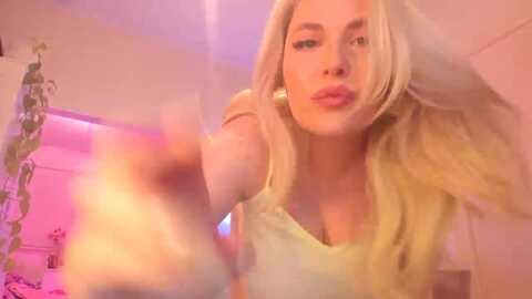 fun_nikki @ myfreecams on 20231007