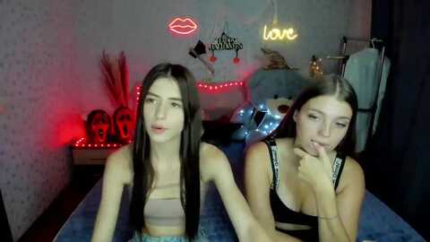 juanawi @ myfreecams on 20231007