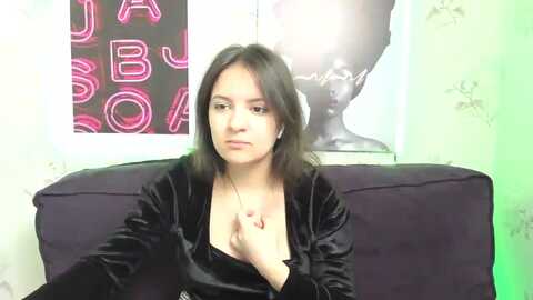 libertdragon @ myfreecams on 20231007