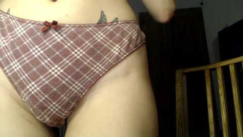 lolaspie @ myfreecams on 20231007