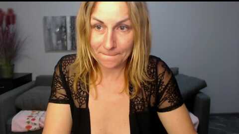 melanie_clark @ myfreecams on 20231007