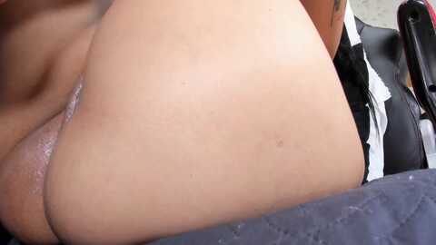 mssburbuja @ myfreecams on 20231007