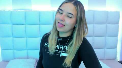 teresasroom @ myfreecams on 20231007