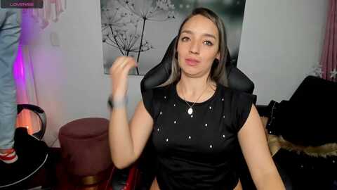 veromars @ myfreecams on 20231007