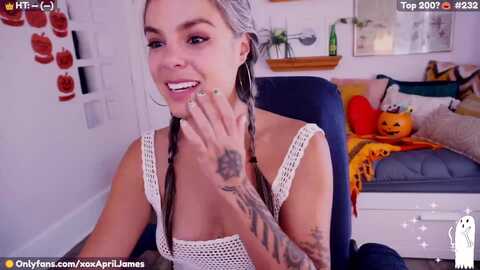apriljames @ myfreecams on 20231008