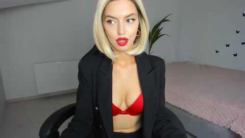 emeraldtopaz @ myfreecams on 20231008