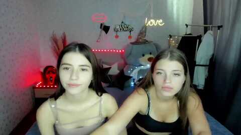 juanawi @ myfreecams on 20231008