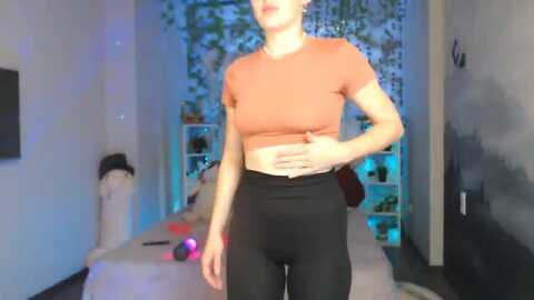 miichell_star @ myfreecams on 20231008