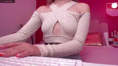sofibloom @ myfreecams on 20231008