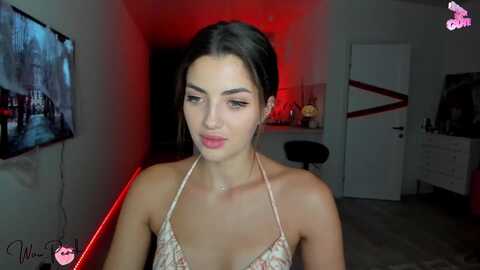 wow_peach @ myfreecams on 20231008