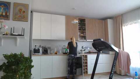 hrystina_ @ myfreecams on 20231009