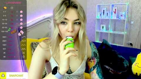 lillimoore_ @ myfreecams on 20231009