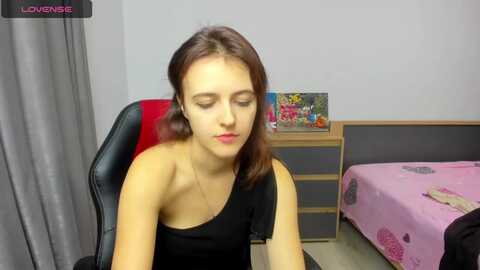 lovelymirra @ myfreecams on 20231009