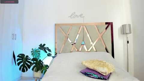 luciana_grant @ myfreecams on 20231009