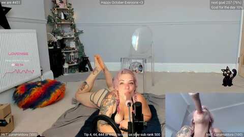 lunawolfie @ myfreecams on 20231009