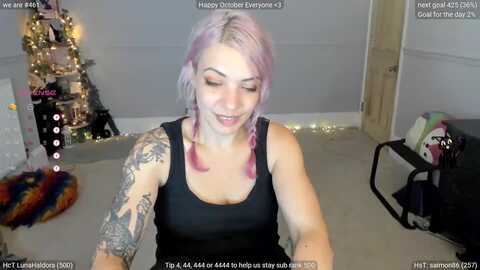 lunawolfie @ myfreecams on 20231009