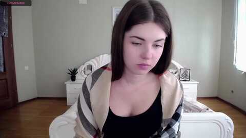 miriam_mills @ myfreecams on 20231009