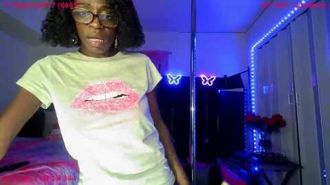 misshotnready @ myfreecams on 20231009