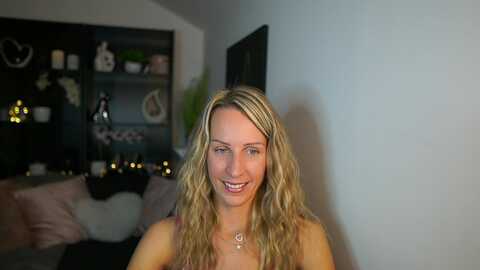 nikki__sexx__ @ myfreecams on 20231009