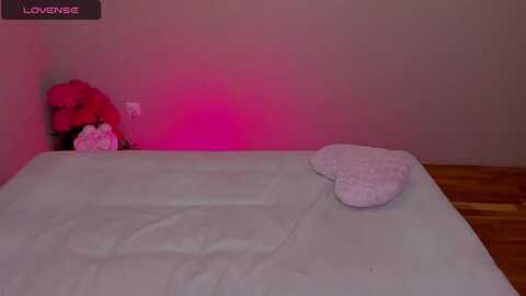 sugaranila @ myfreecams on 20231009