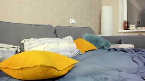 sweetyari @ myfreecams on 20231009