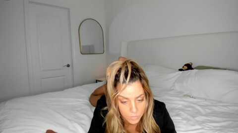 auvrielle @ myfreecams on 20231010