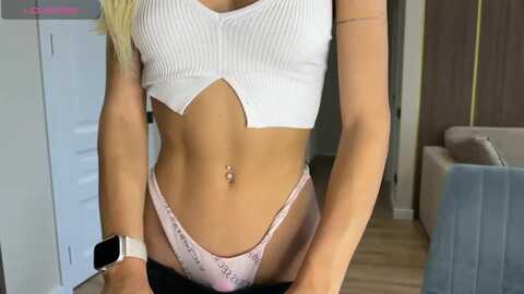 betty_xoxo @ myfreecams on 20231010