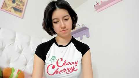 cherrycute666 @ myfreecams on 20231010