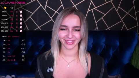 funnyfoxy @ myfreecams on 20231010