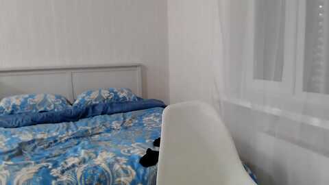 juicyylips @ myfreecams on 20231010