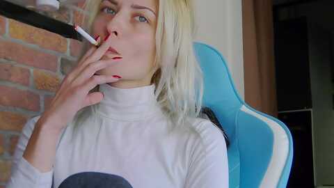 karoline121 @ myfreecams on 20231010