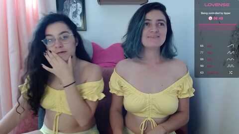 luna_venus @ myfreecams on 20231010