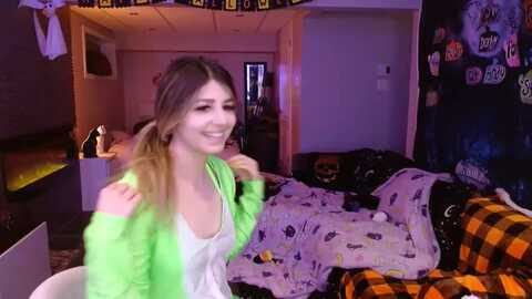 serafina @ myfreecams on 20231010