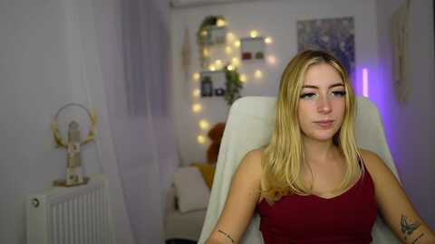 tina_nappi18 @ myfreecams on 20231010